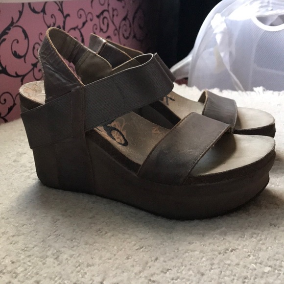 Shoes- OTBT’s - Picture 1 of 3